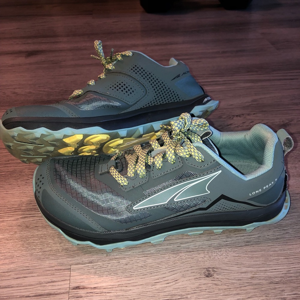Altra Lone Peak 5 Running Shoes